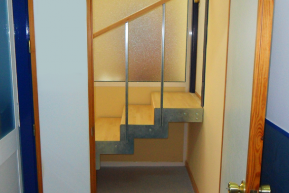 Escalera interior realizada por Francisco Jerez Arquitecto